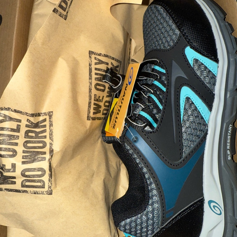 Nautilus Women's Black and Teal Safety Shoes